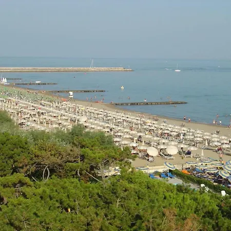 With Private Garden By The Sea Порто-Санта-Маргерита-ди-Каорле